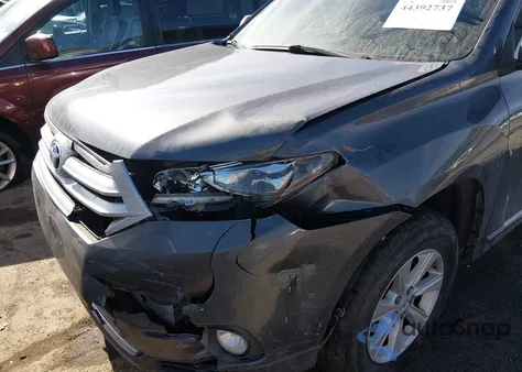 2011 Toyota Highlander Se V6 из США, поврежденный, VIN 5TDBK3EH3BS069929